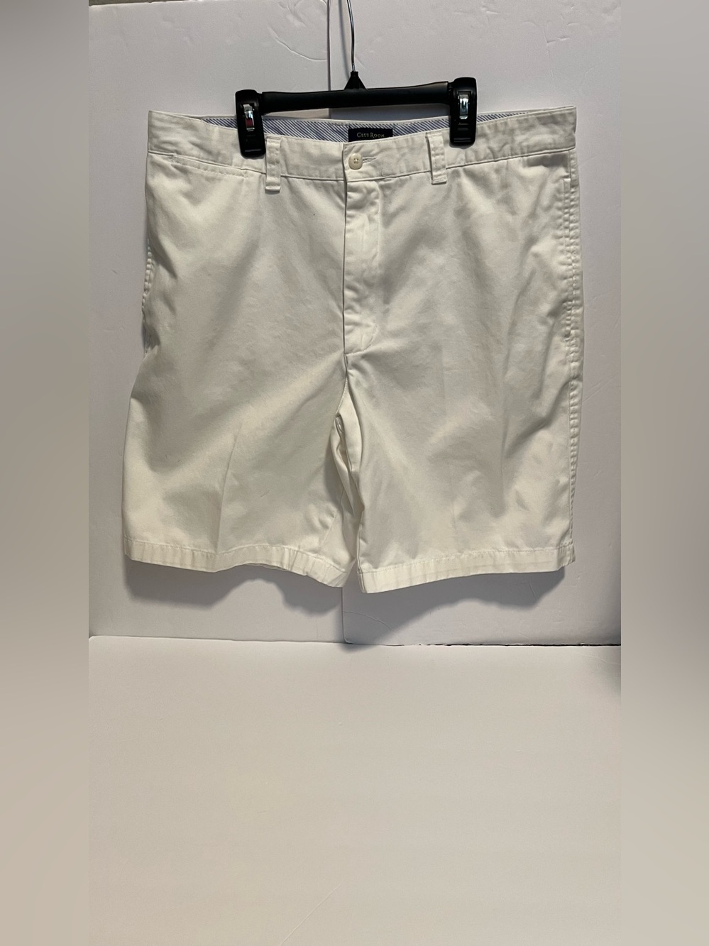 Men”s Club Room White 9” Flat-Front Cotton Casual Chino Shorts Size 34